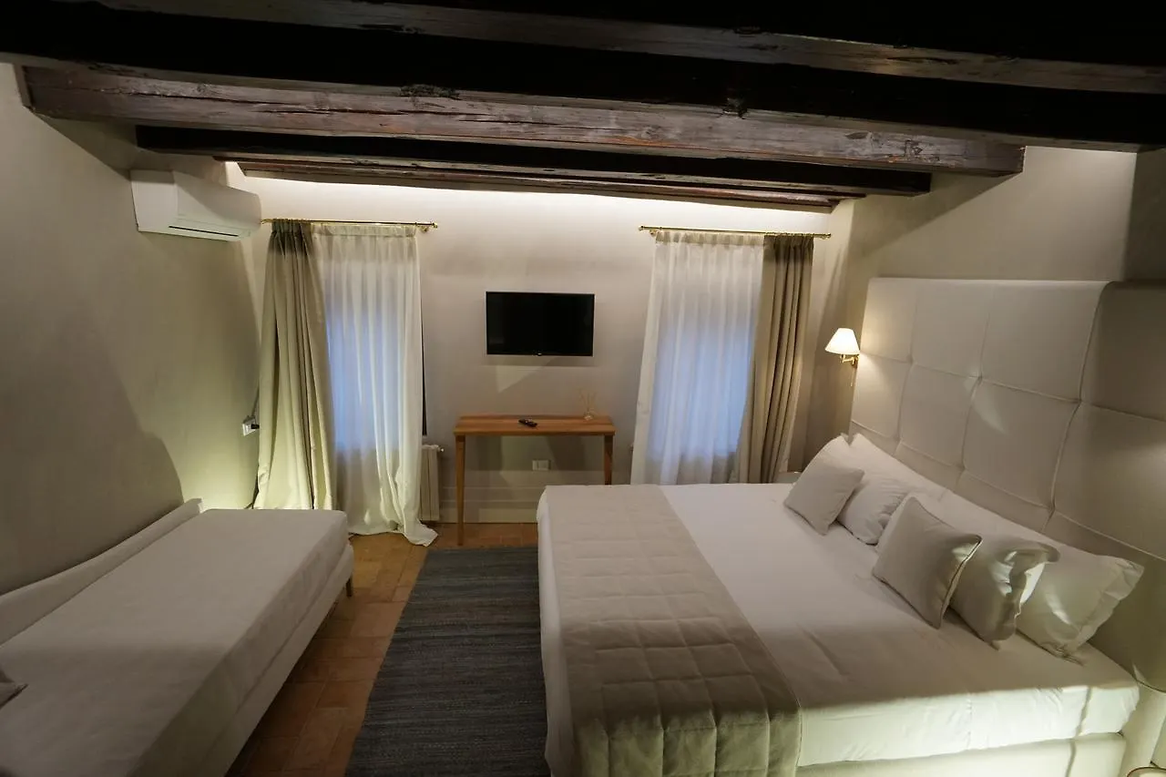 Bed and Breakfast P 1779 Venezia
