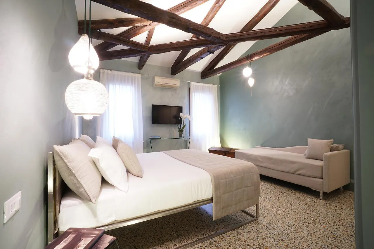 P 1779 Bed & Breakfast Venice